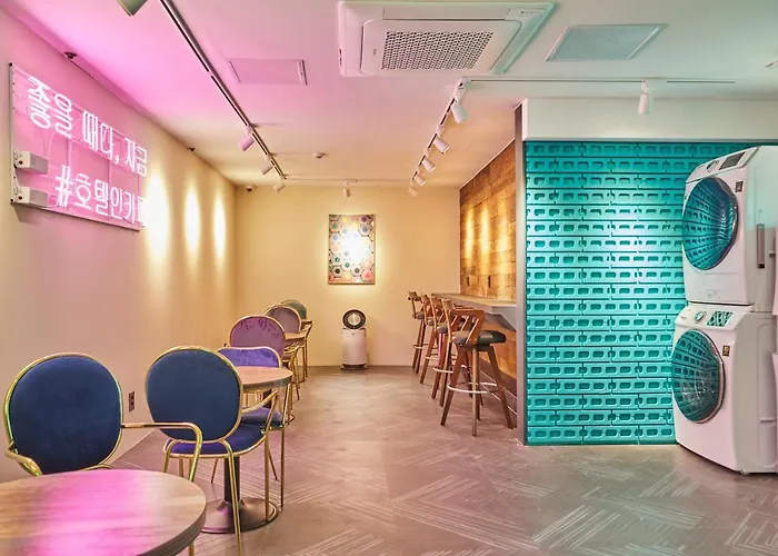 Отель In Cafe Doksan
